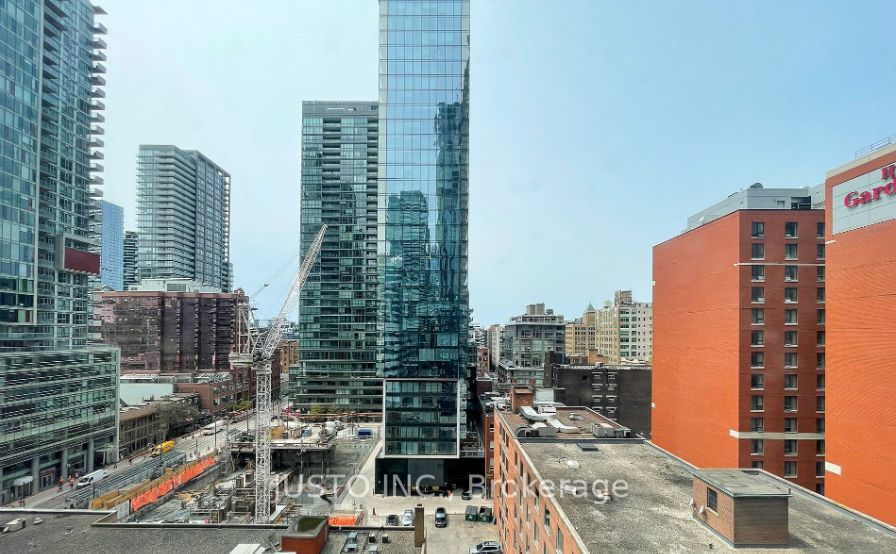87 Peter St, #1203