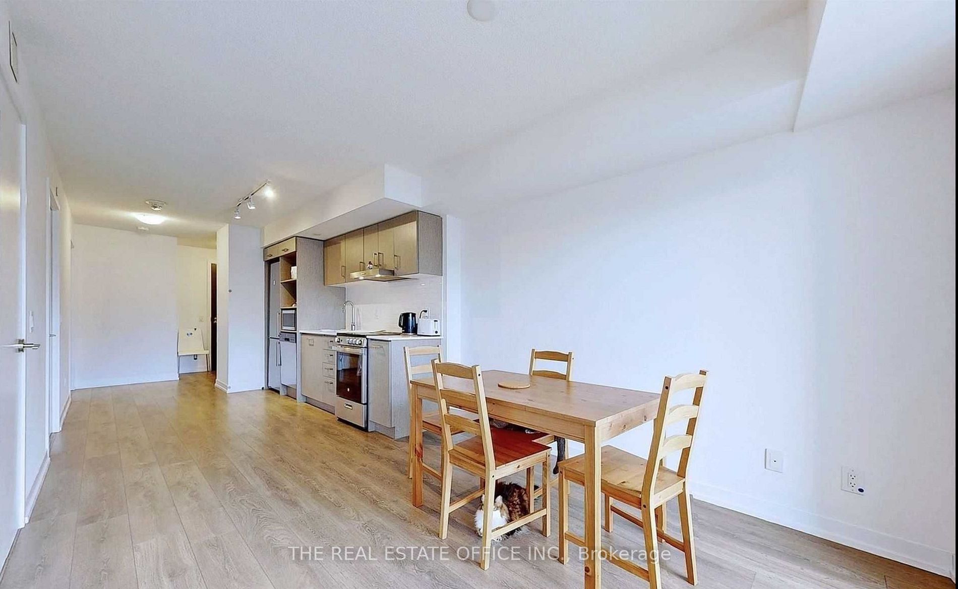 219 Dundas St E, #1709