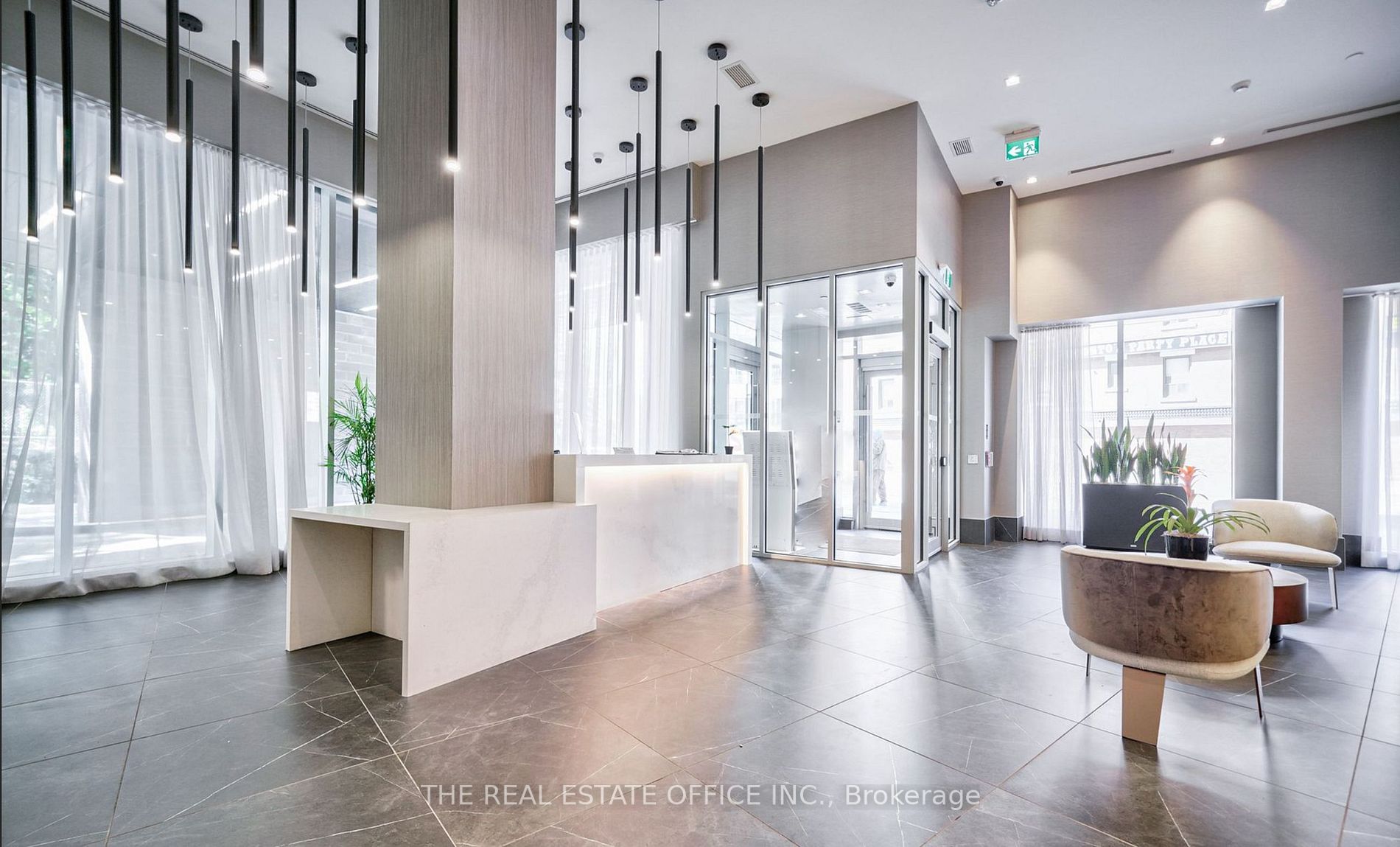219 Dundas St E, #1709