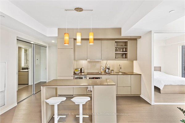101 Peter St W, Toronto