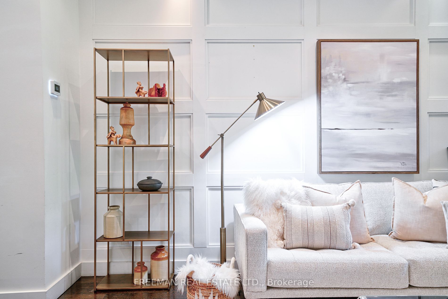 15 Laurier Ave