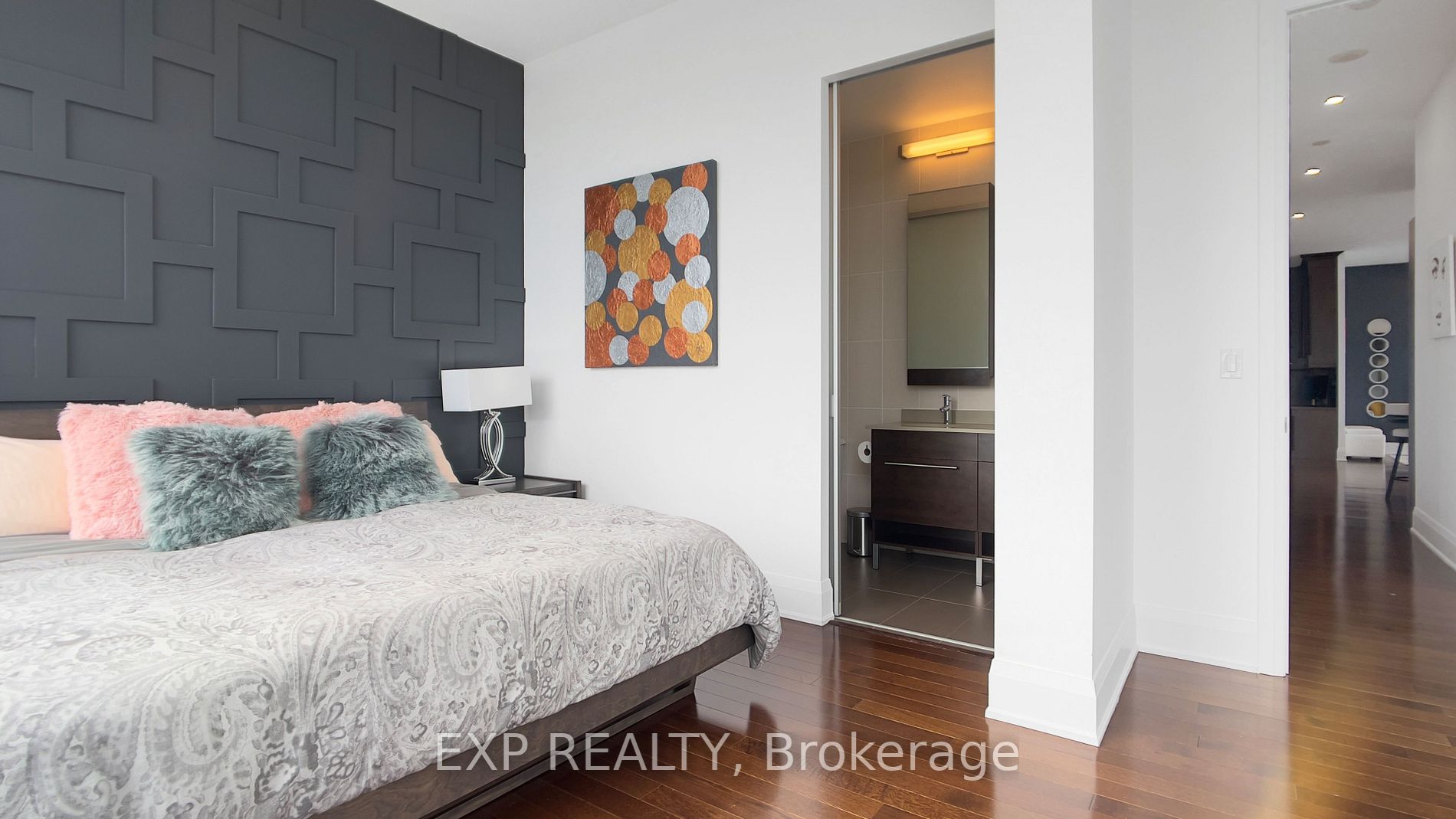 500 Sherbourne St, #3401