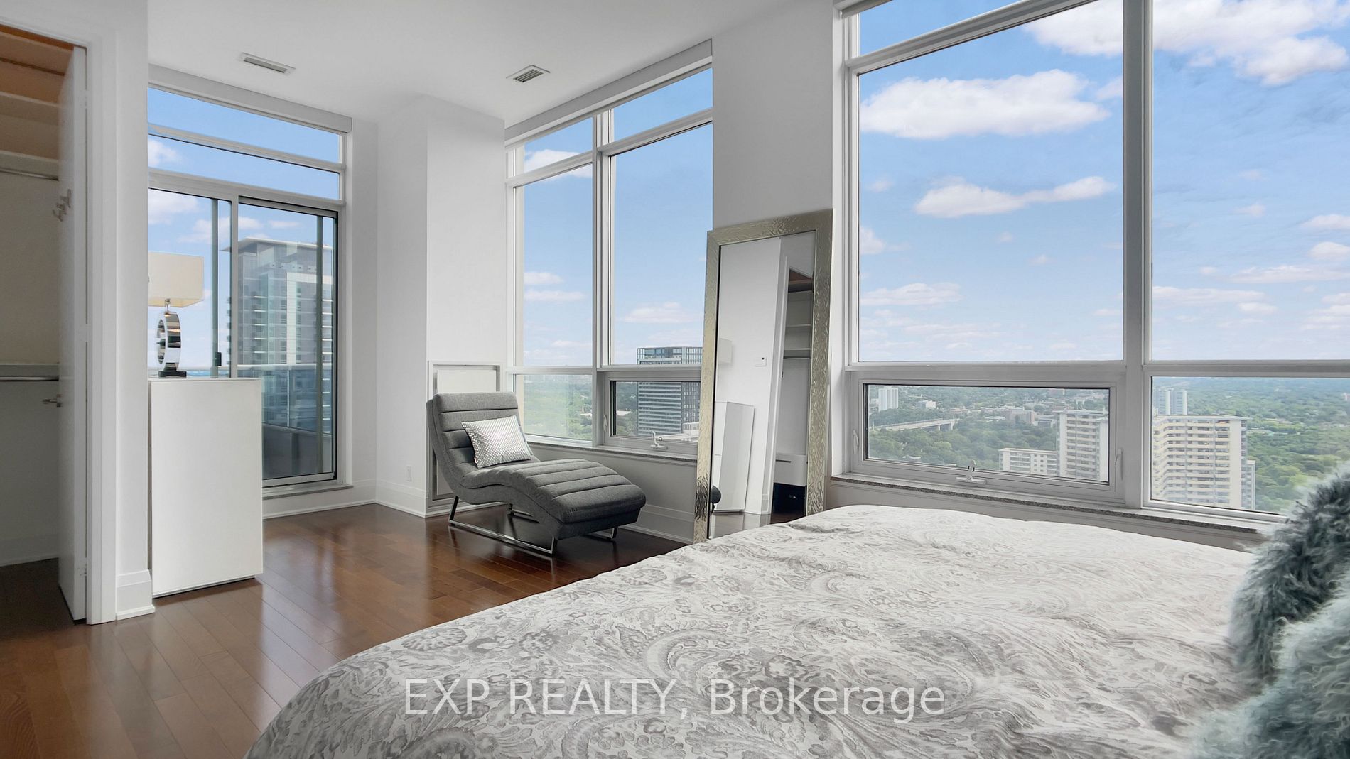 500 Sherbourne St, #3401
