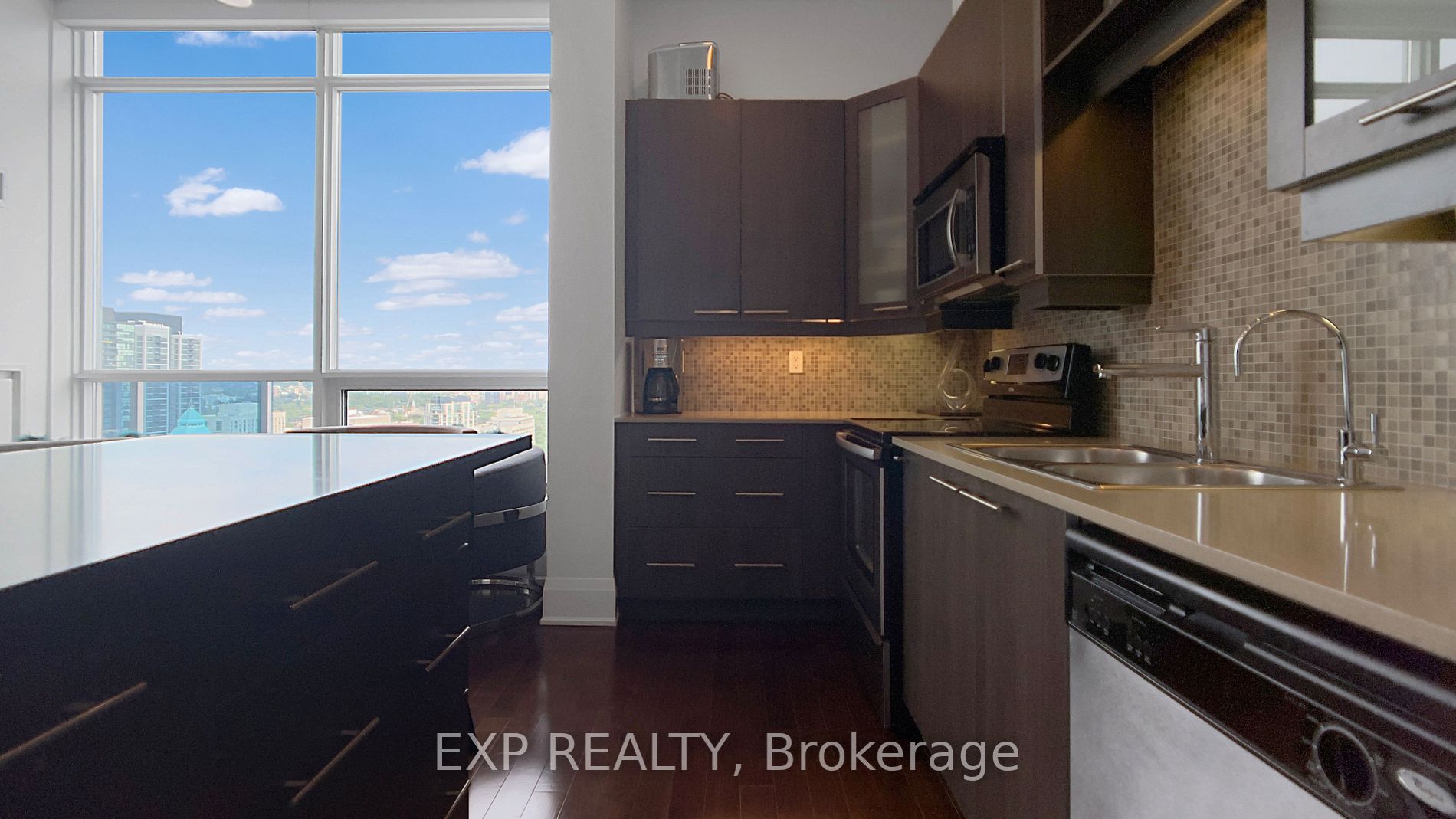 500 Sherbourne St, #3401