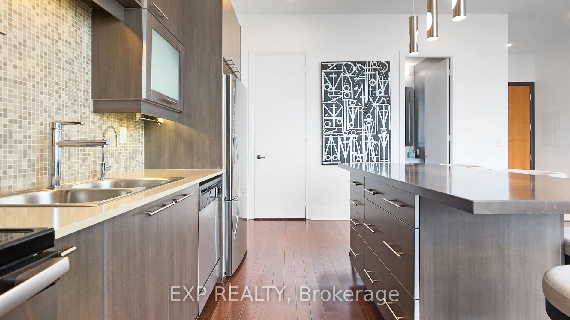 500 Sherbourne St, #3401