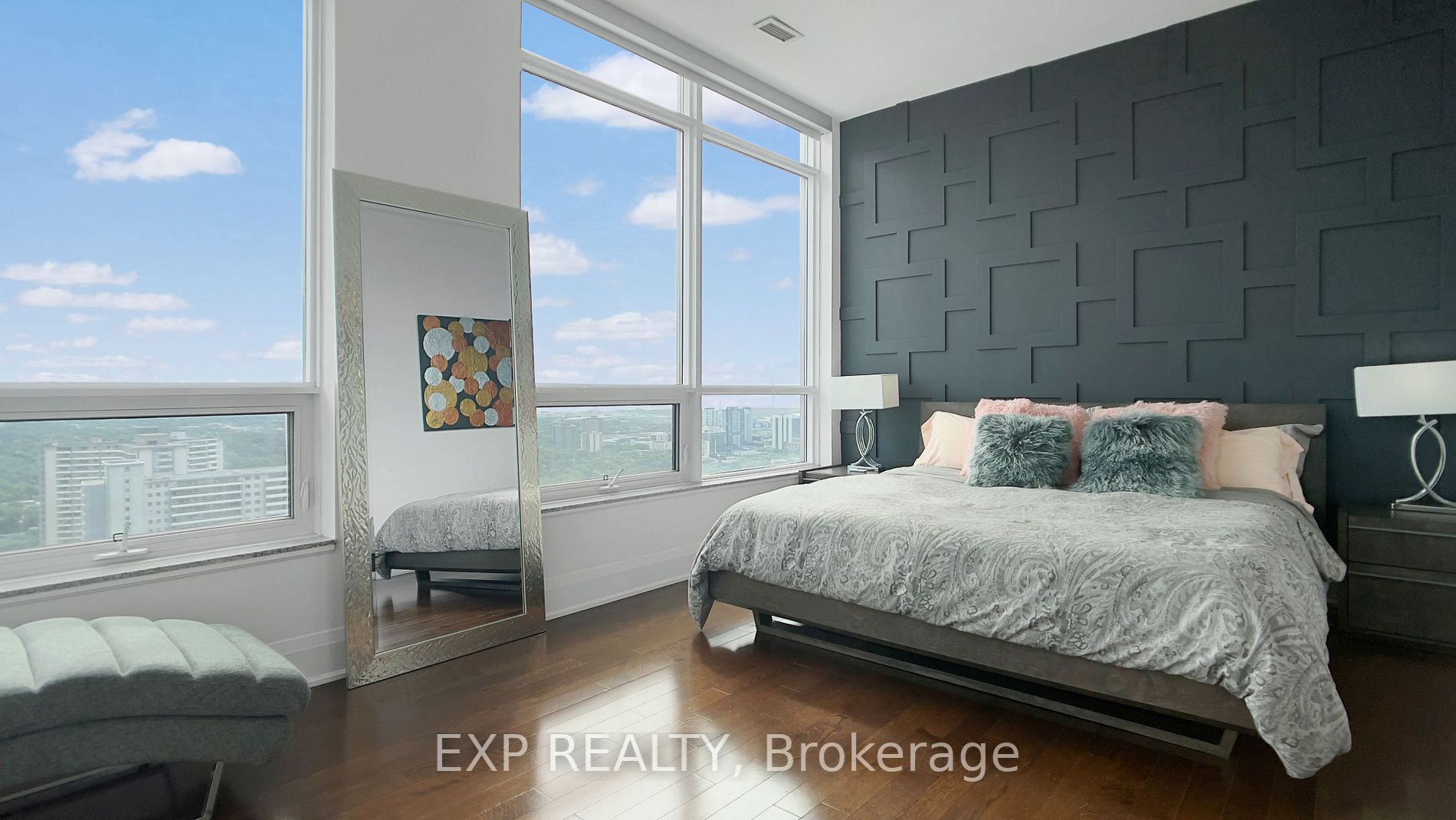 500 Sherbourne St, #3401