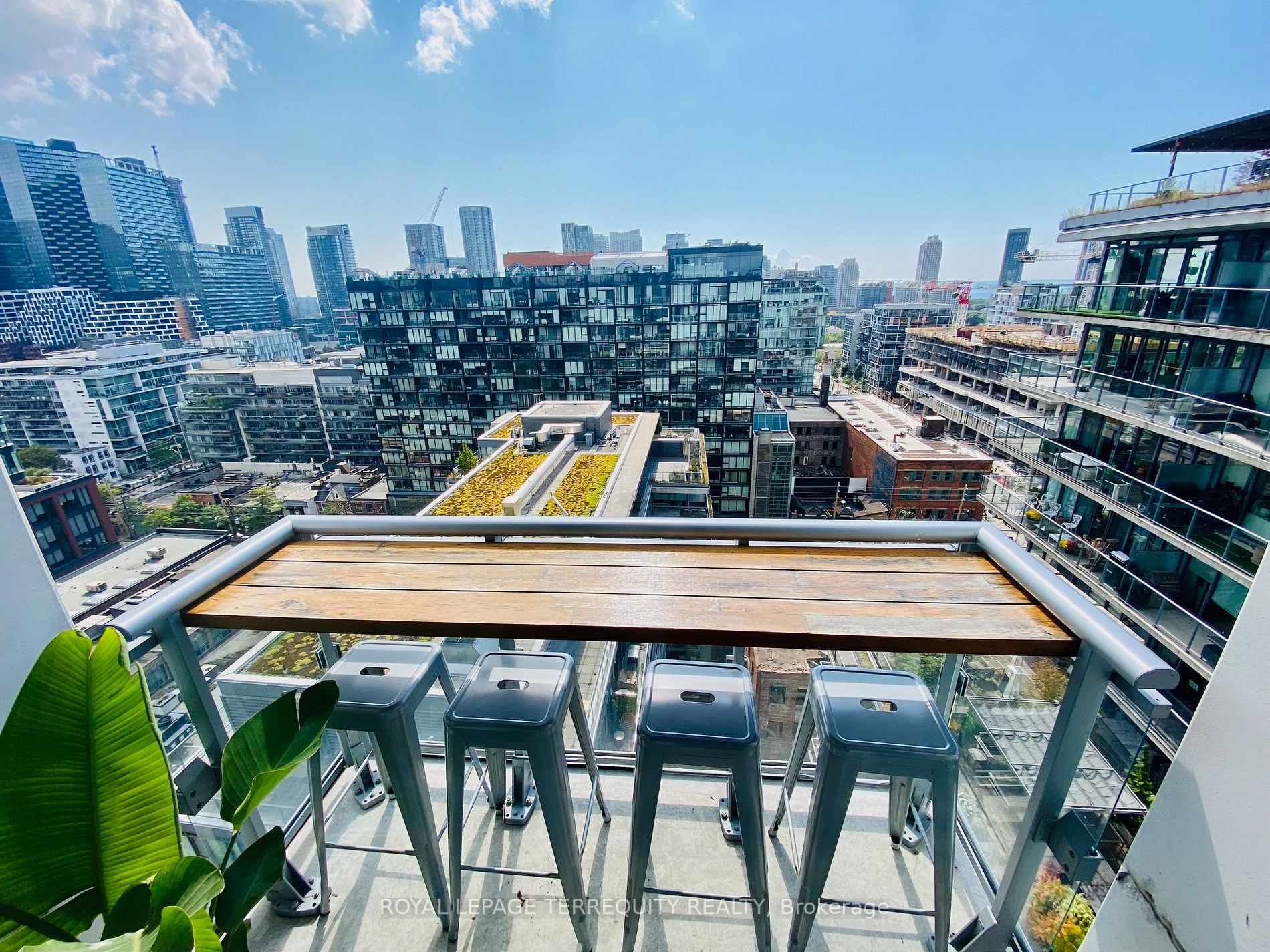 525 Adelaide St W, #Lph28
