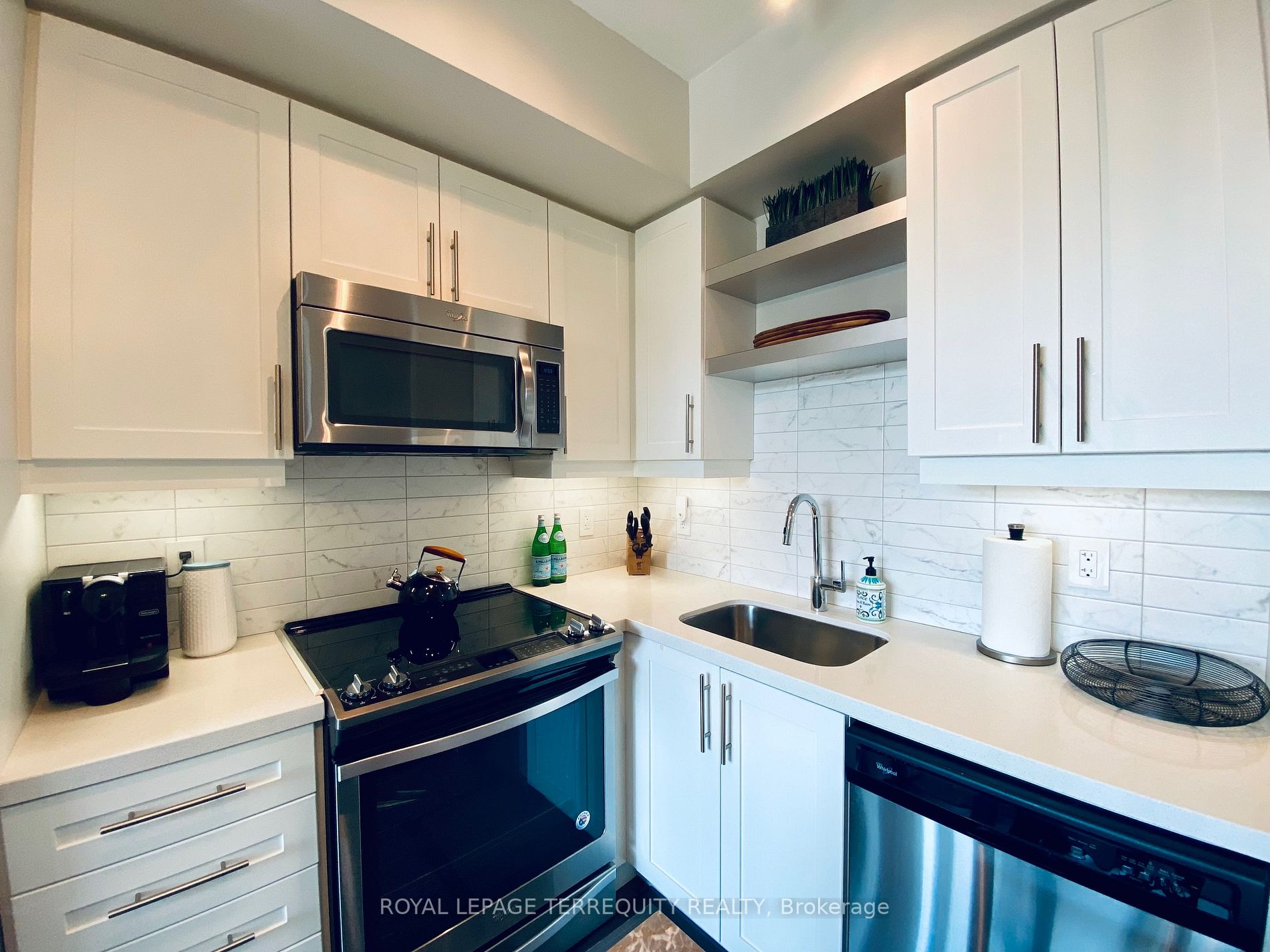 525 Adelaide St W, #Lph28