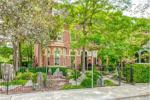 31 Rose Ave, Toronto
