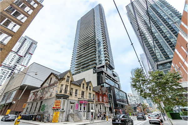 290 Adelaide St W, Toronto