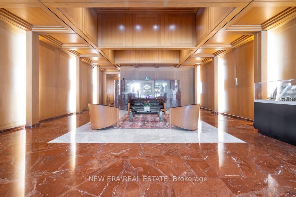 460 Queens Quay W, #404E