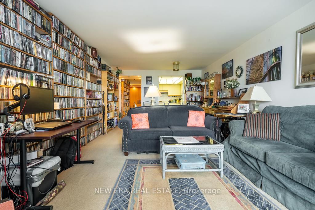 460 Queens Quay W, #404E