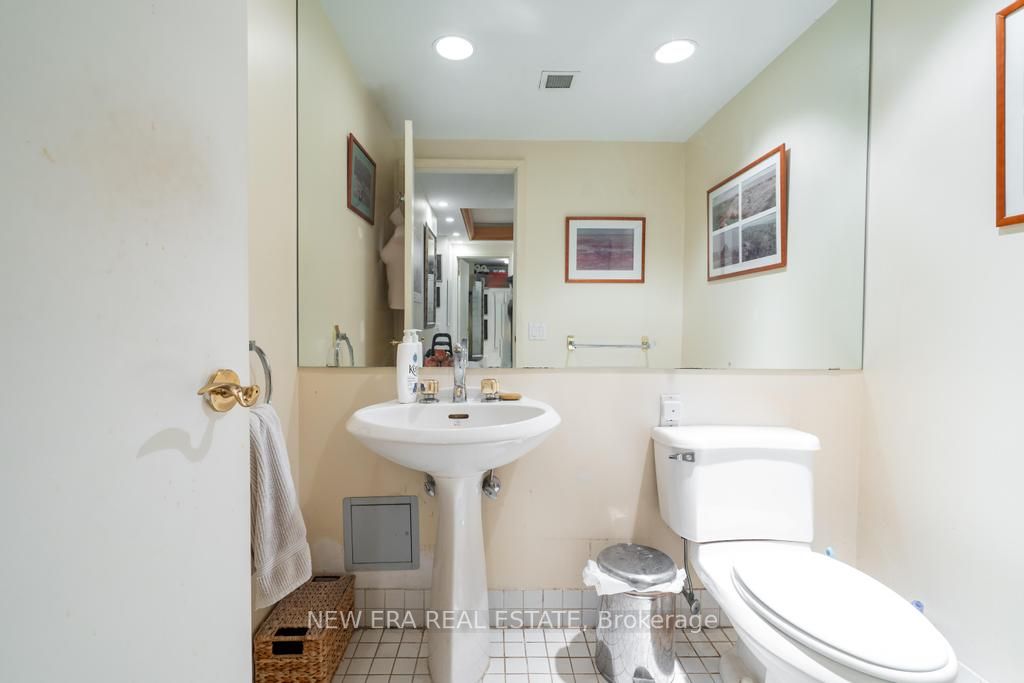 460 Queens Quay W, #404E