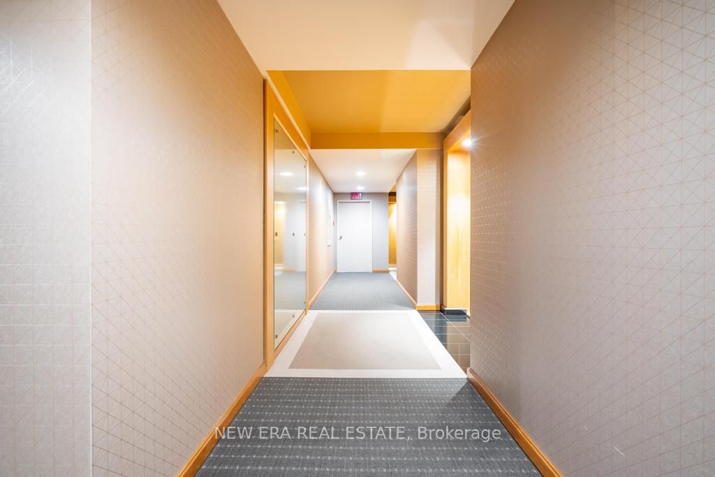 460 Queens Quay W, #404E