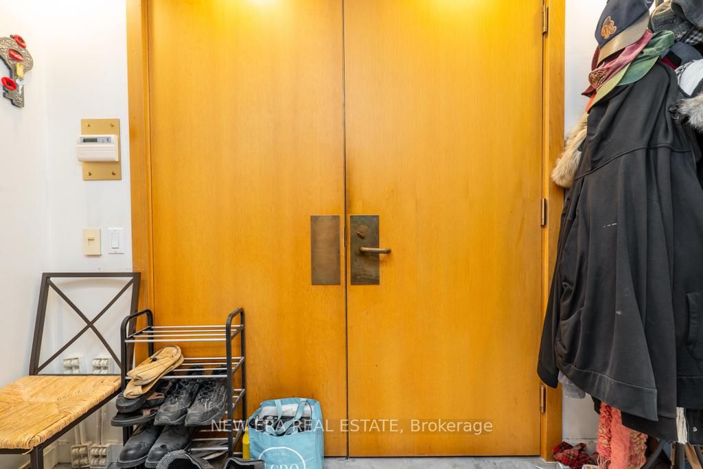 460 Queens Quay W, #404E