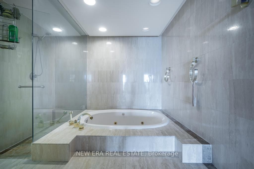 460 Queens Quay W, #404E