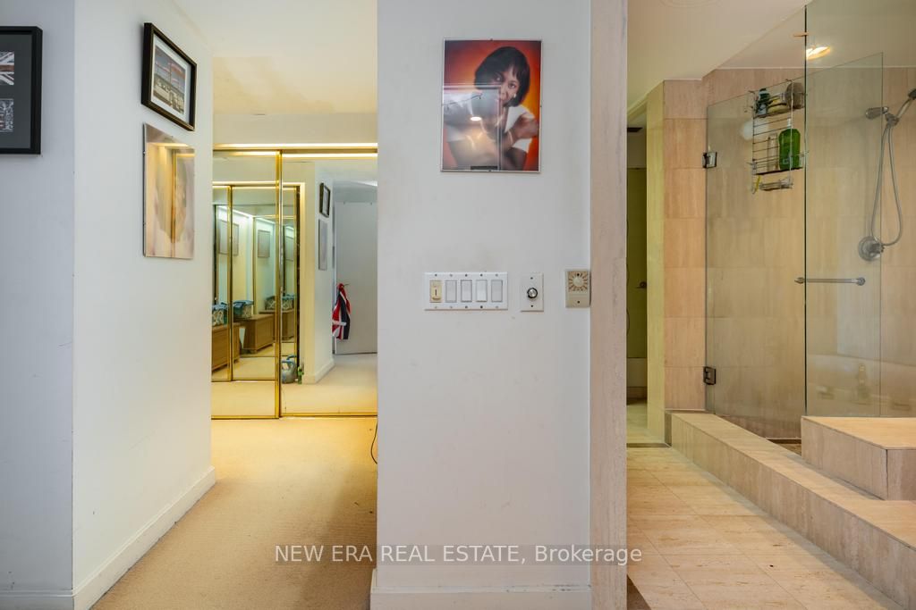 460 Queens Quay W, #404E
