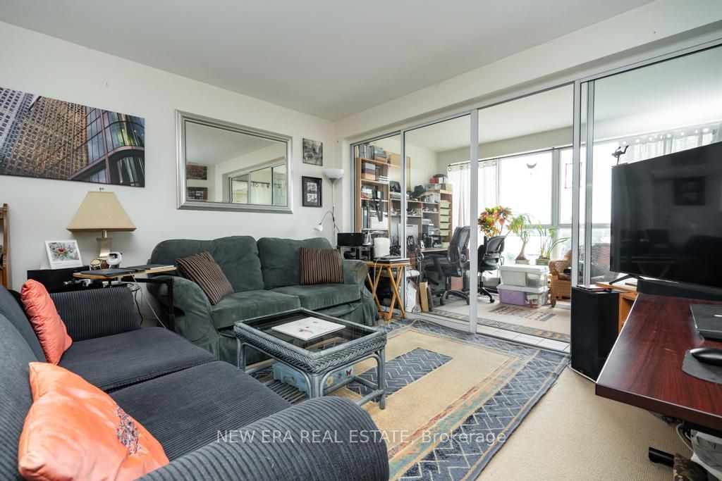 460 Queens Quay W, #404E