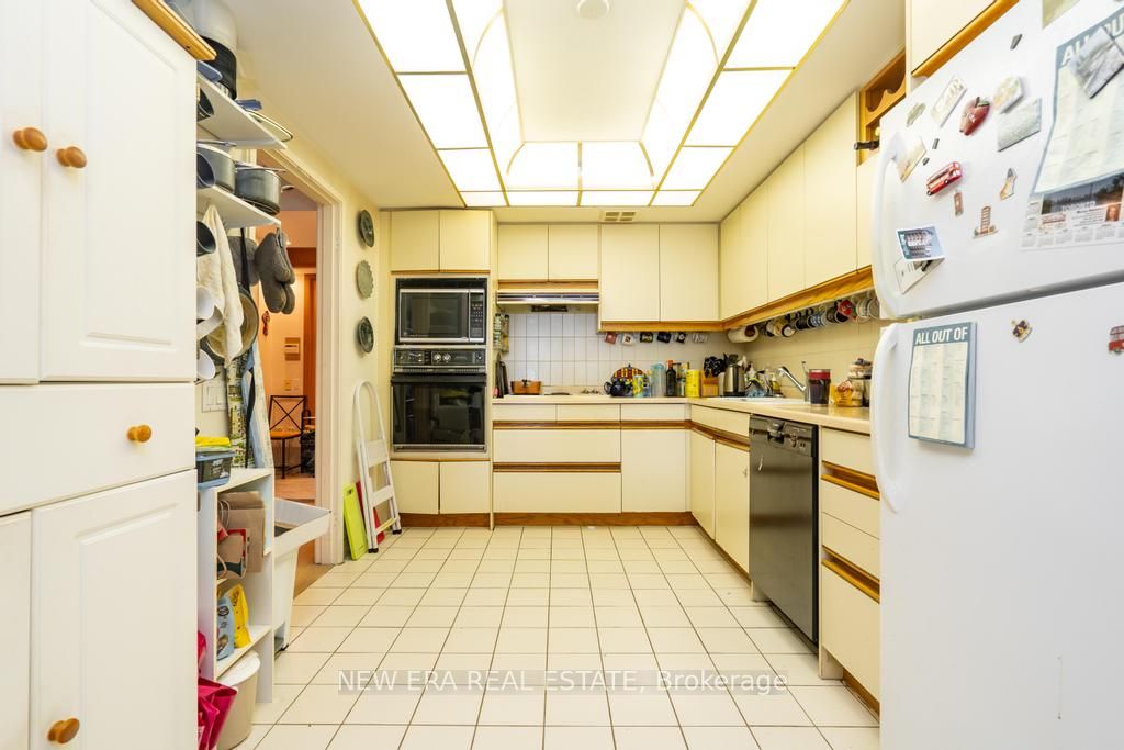 460 Queens Quay W, #404E