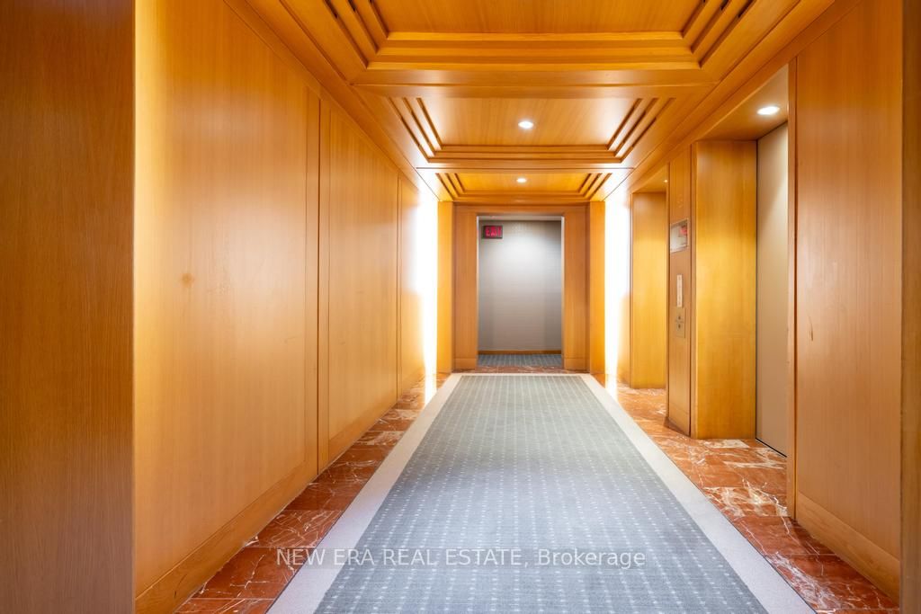 460 Queens Quay W, #404E