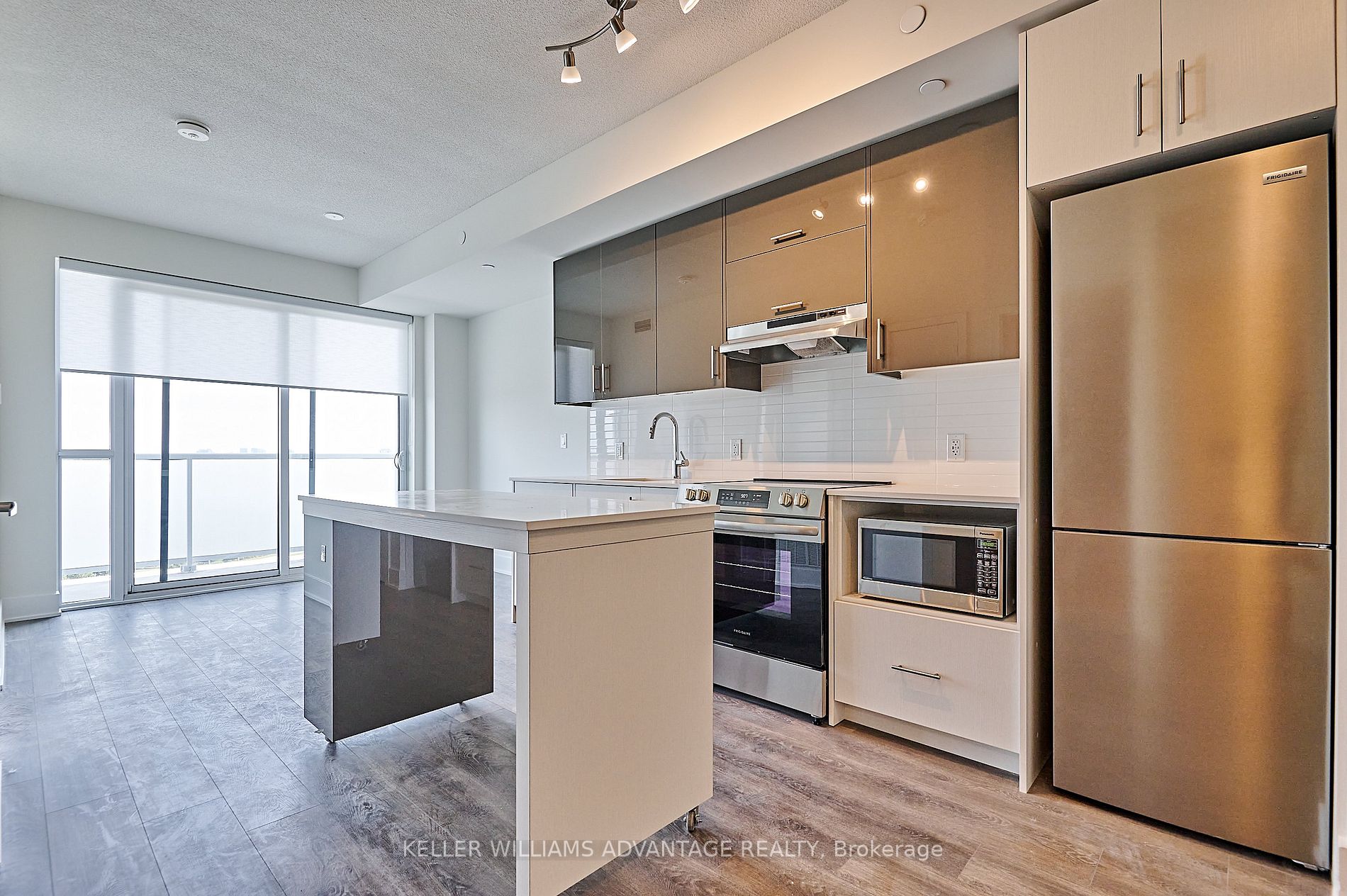 188 Fairview Mall Dr, #1610
