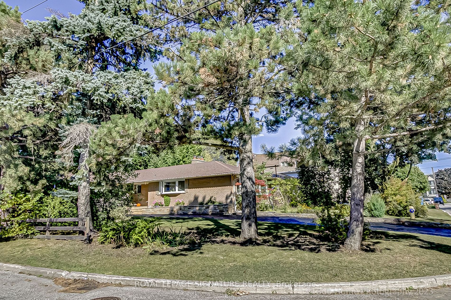 8 Wycliffe Cres