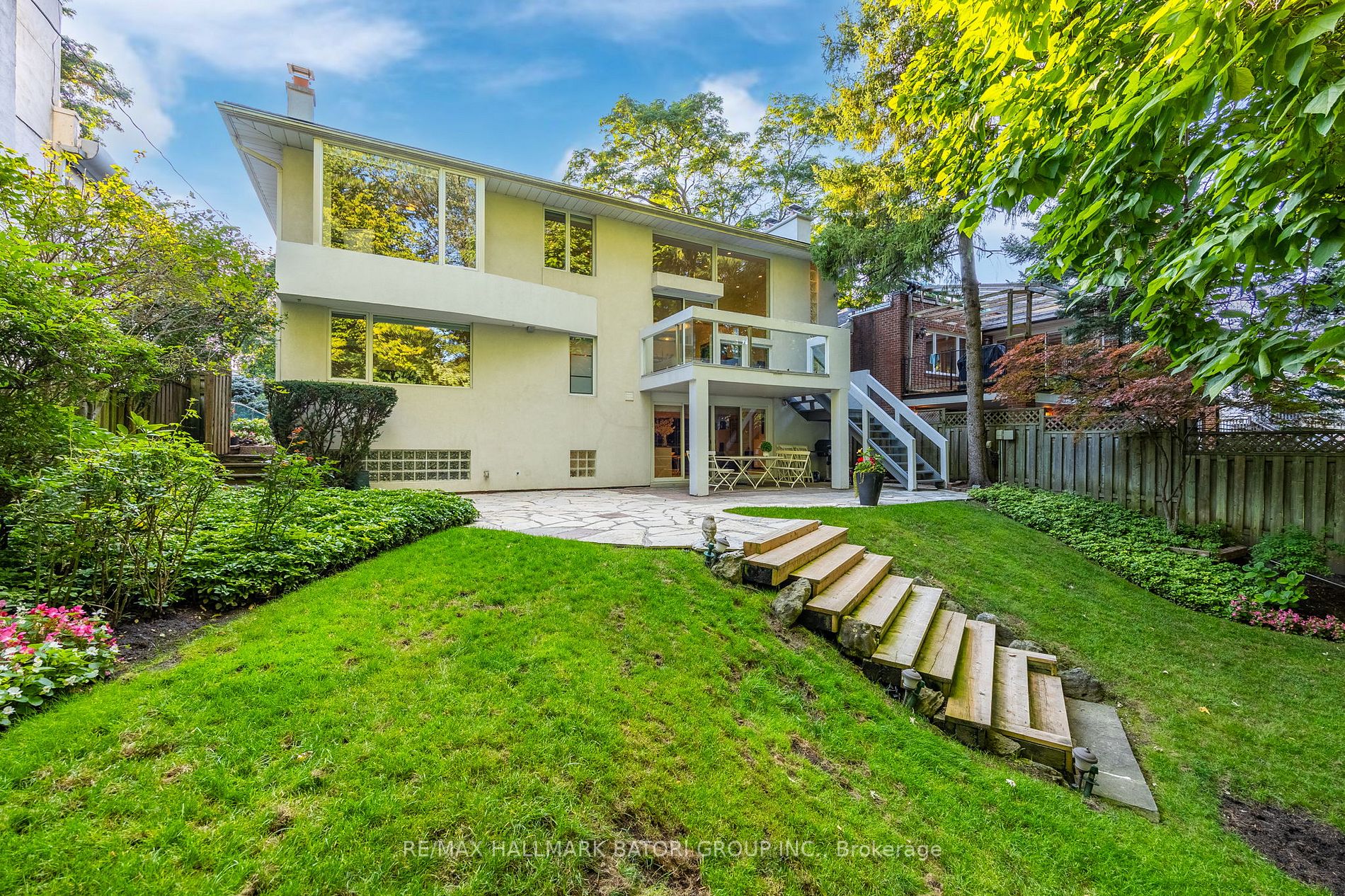 11 Saguenay Ave