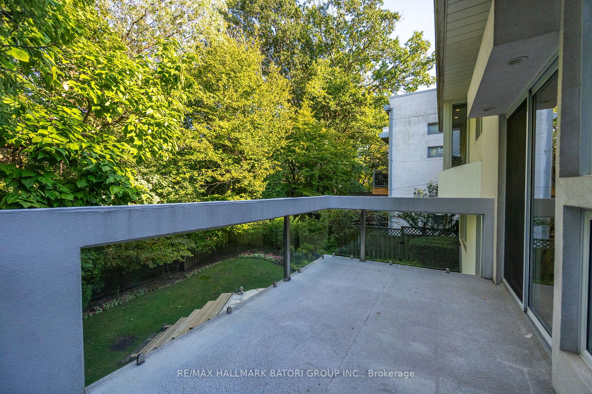 11 Saguenay Ave