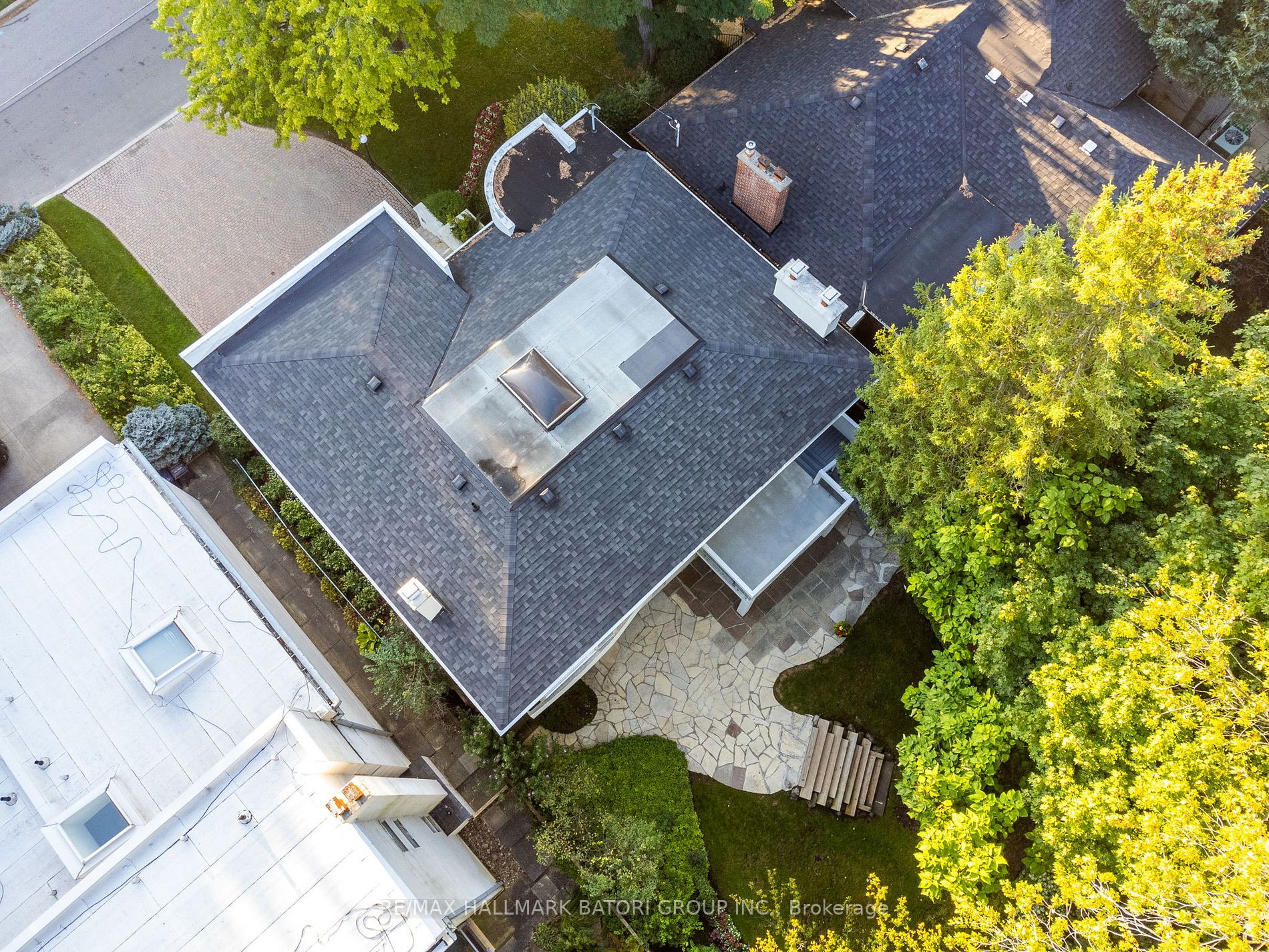 11 Saguenay Ave