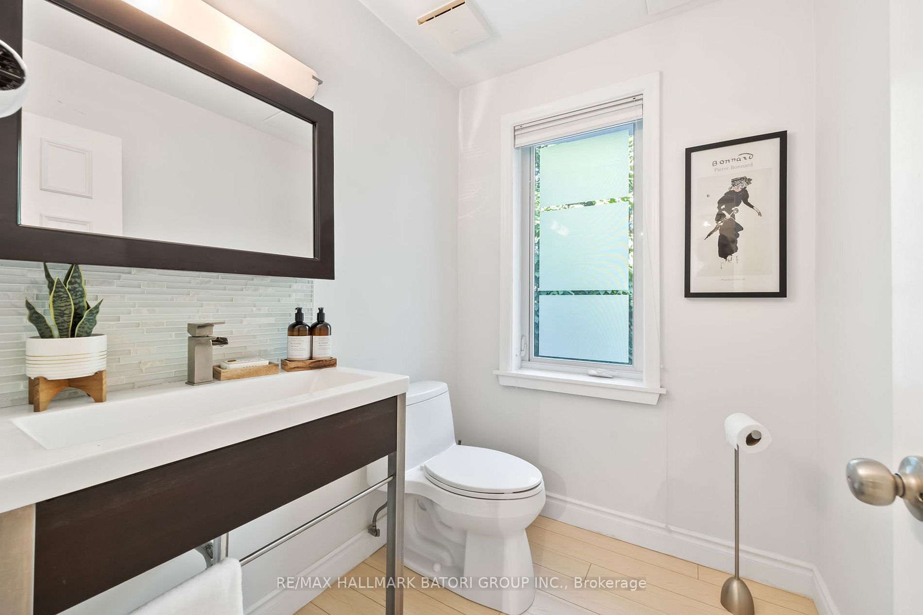 11 Saguenay Ave