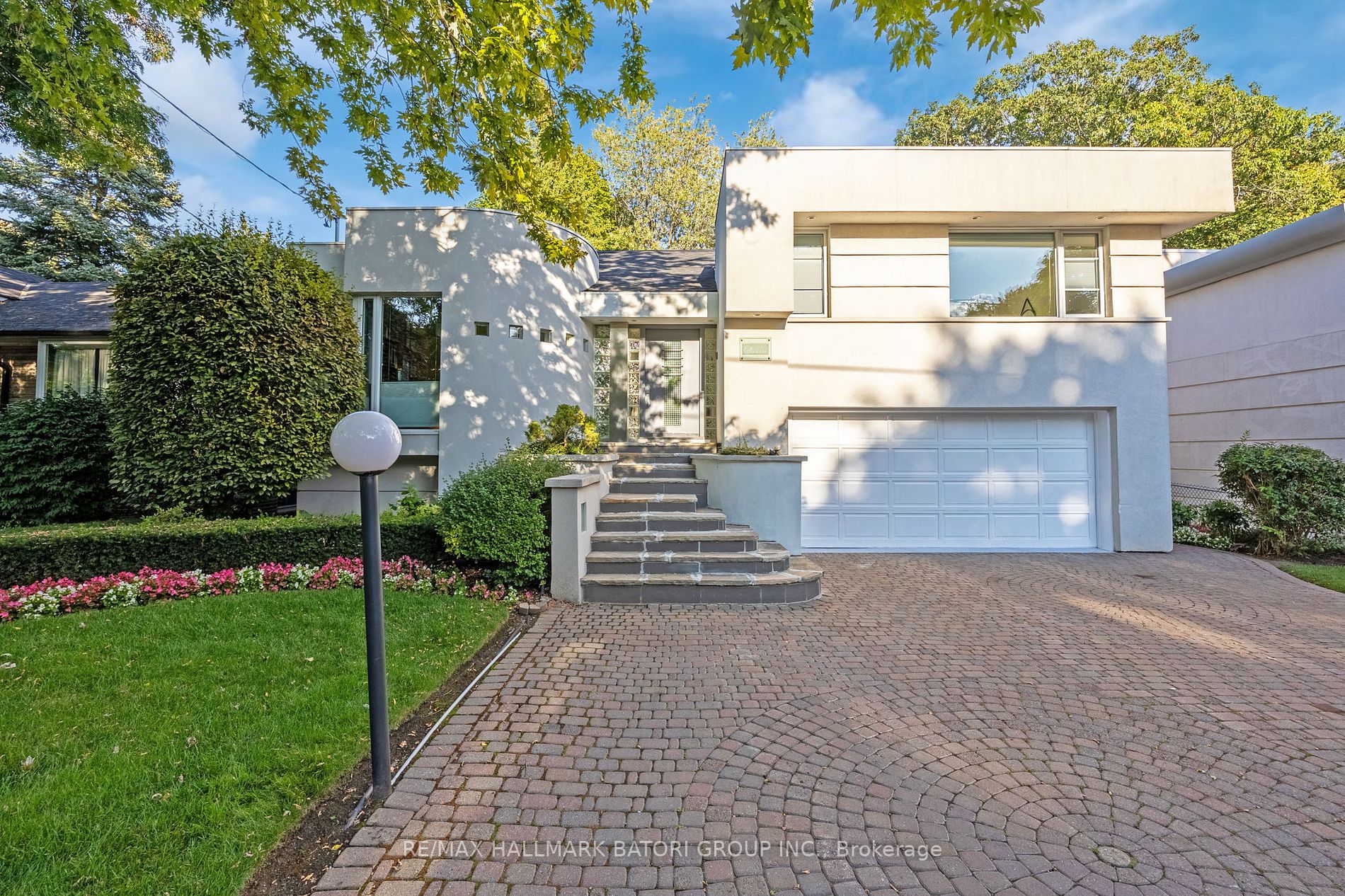 11 Saguenay Ave