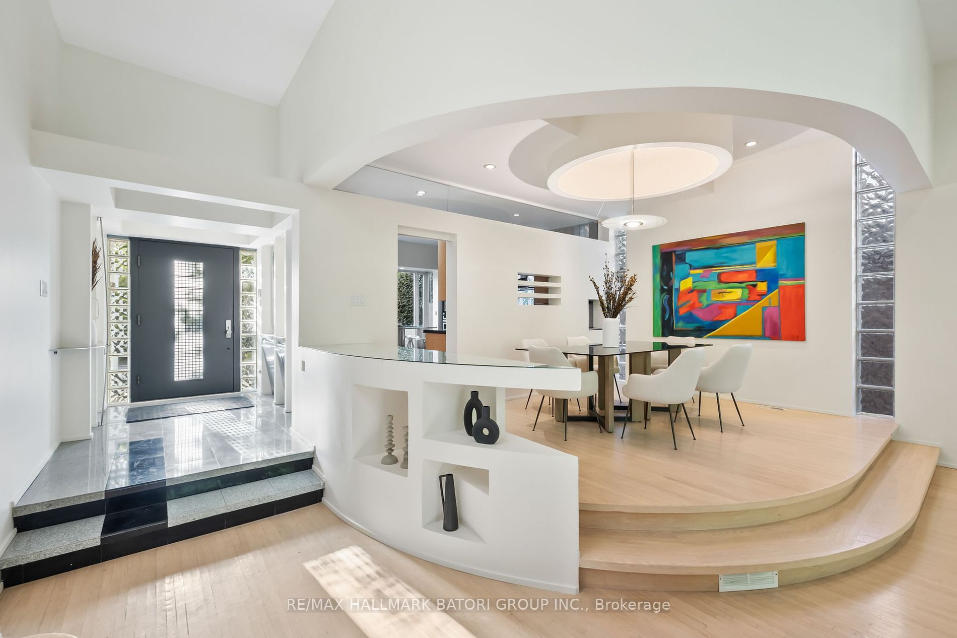 11 Saguenay Ave