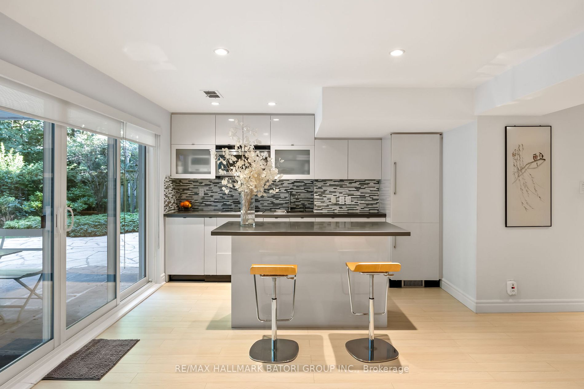 11 Saguenay Ave