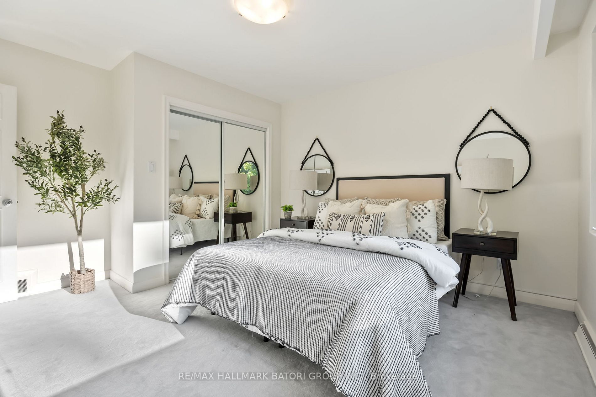 11 Saguenay Ave