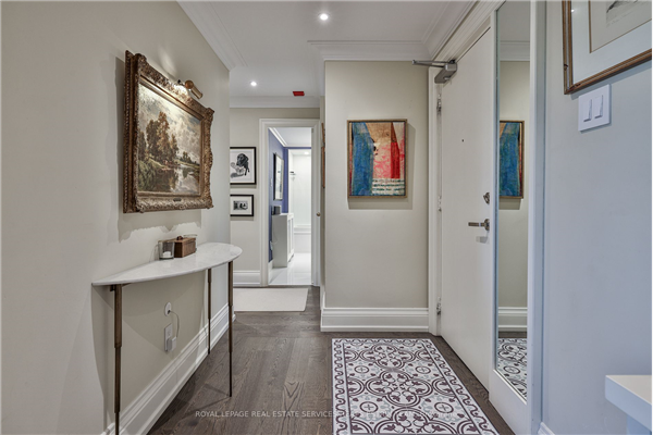 120 Rosedale Valley Rd, Toronto