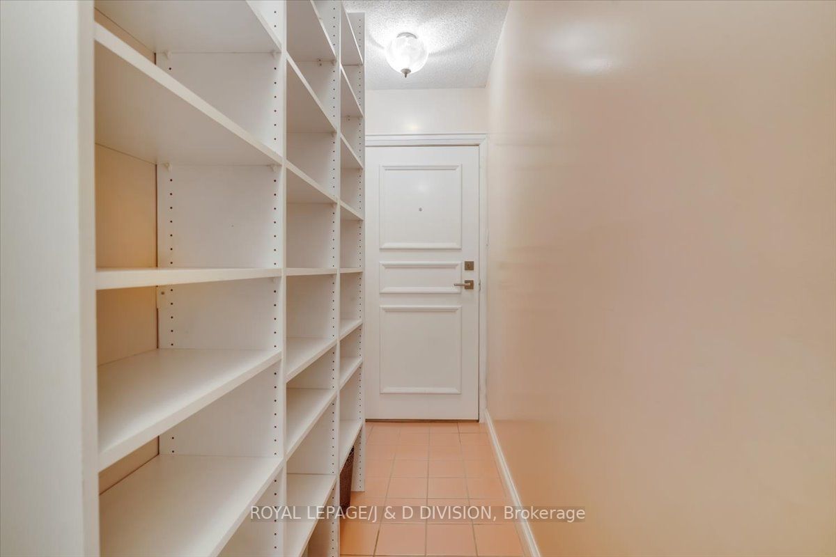 3800 Yonge St, #615