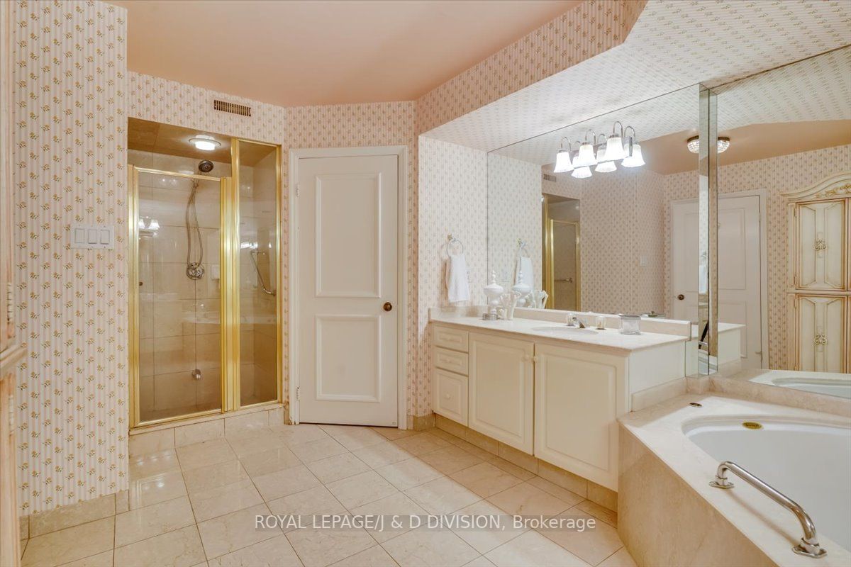 3800 Yonge St, #615