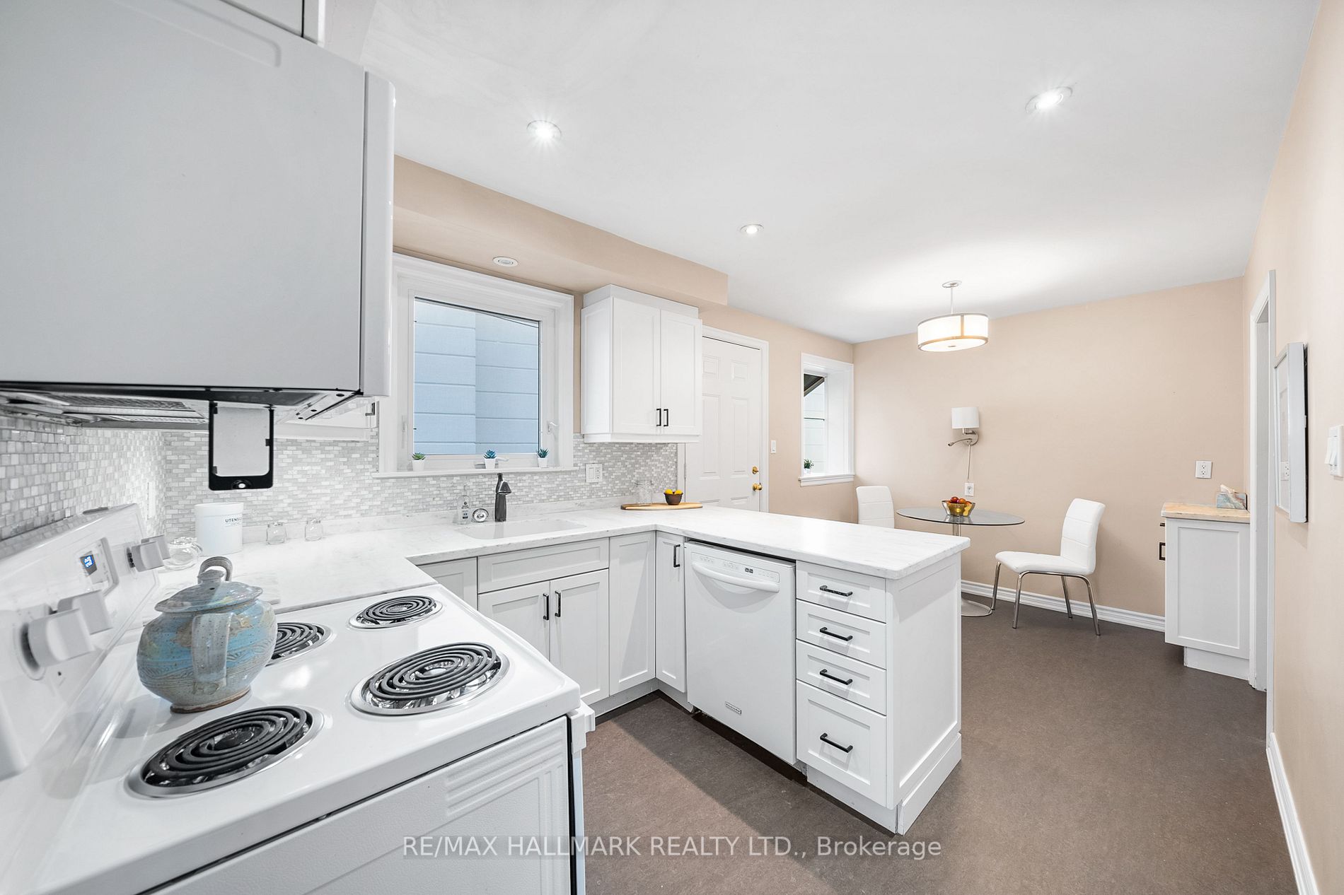 159 Newton Dr