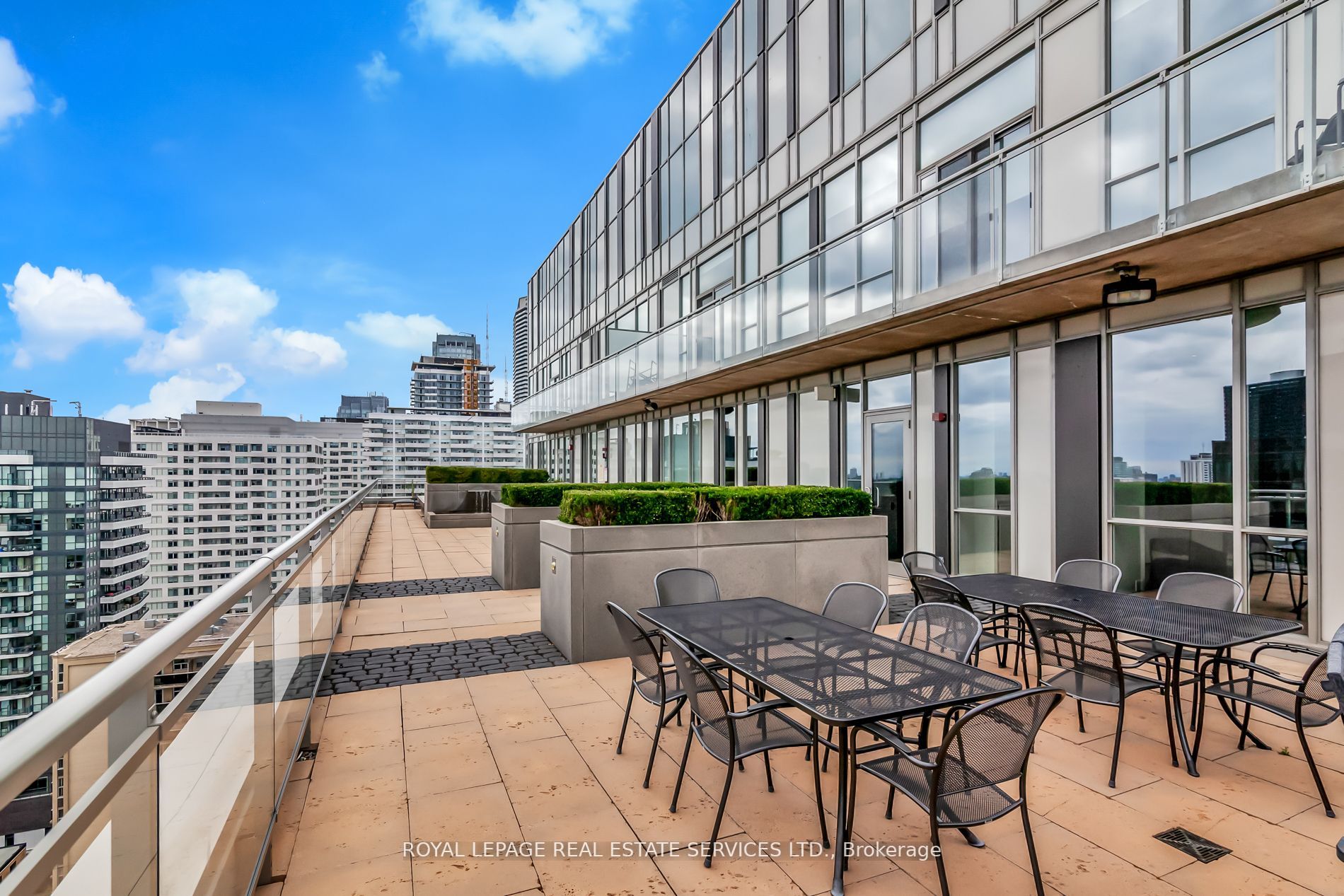 83 Redpath Ave, #210
