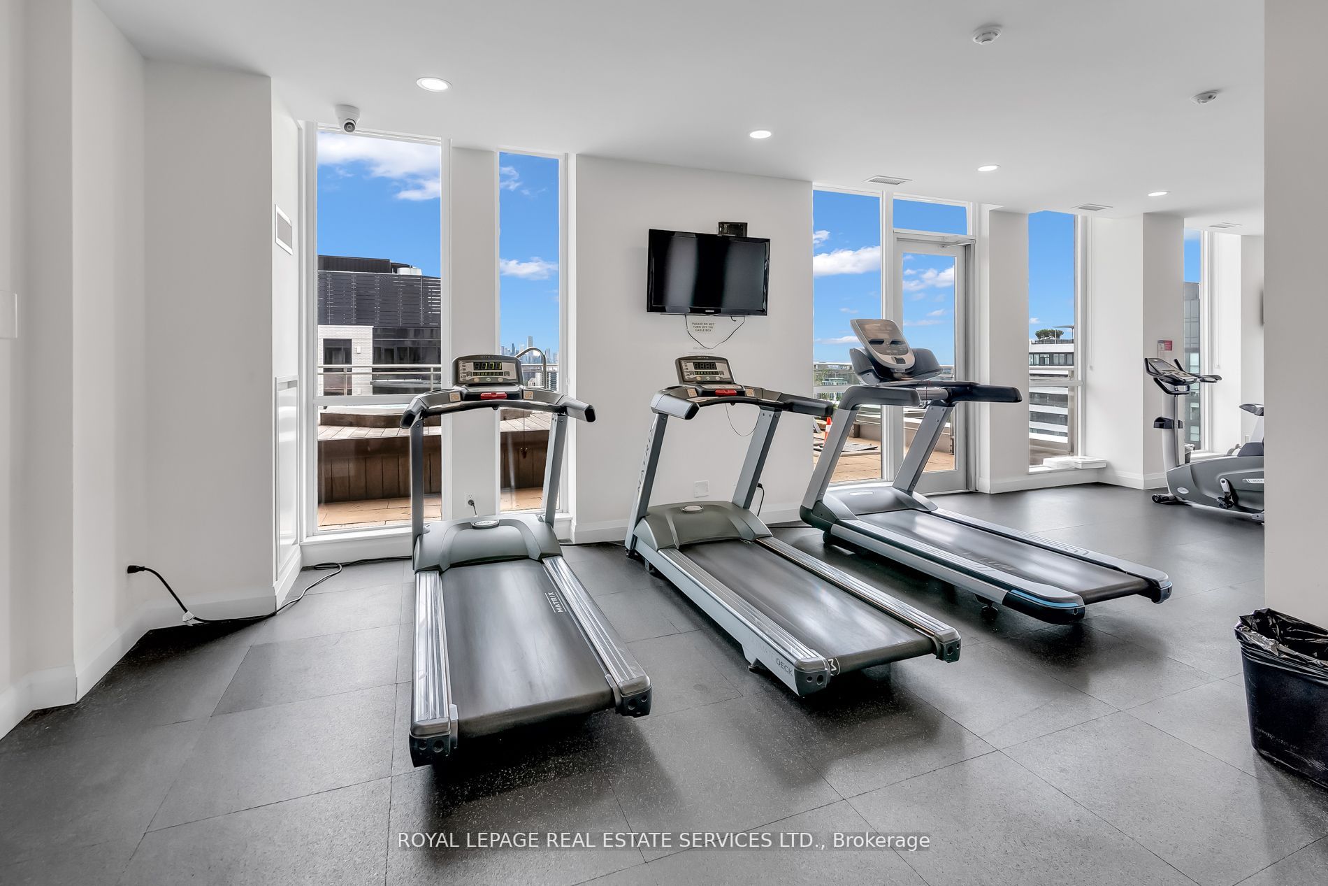 83 Redpath Ave, #210
