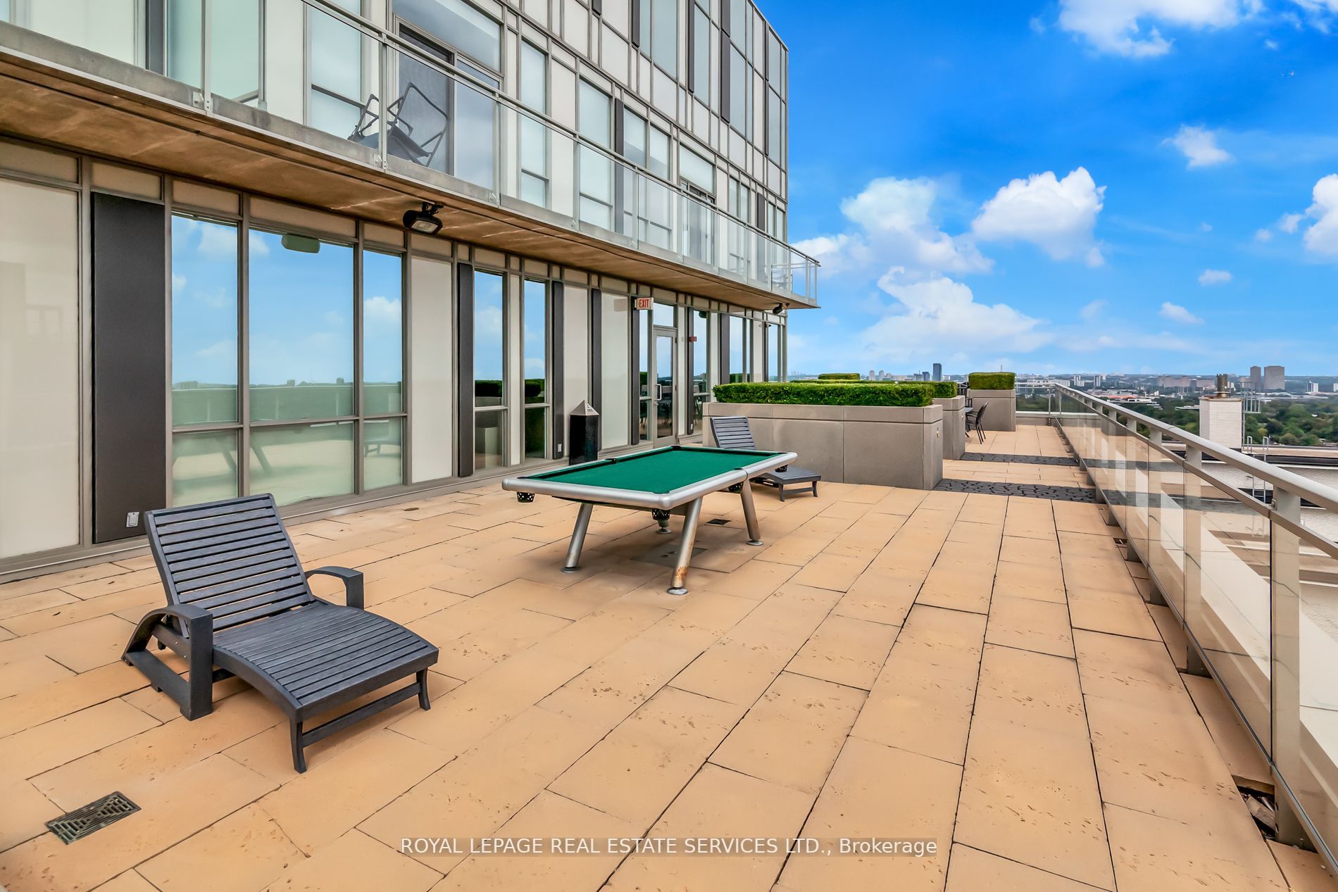 83 Redpath Ave, #210