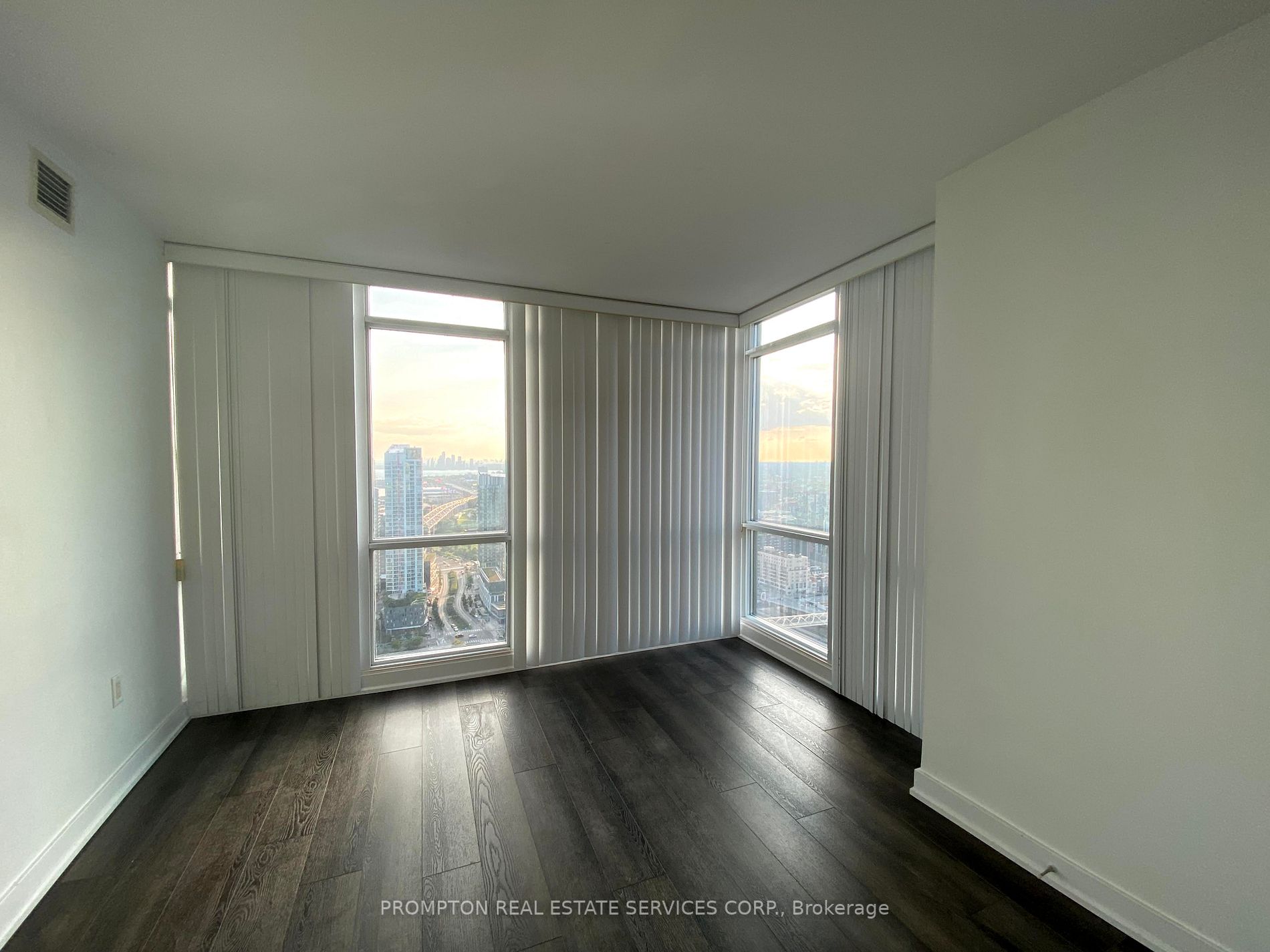 15 Fort York Blvd, #4703