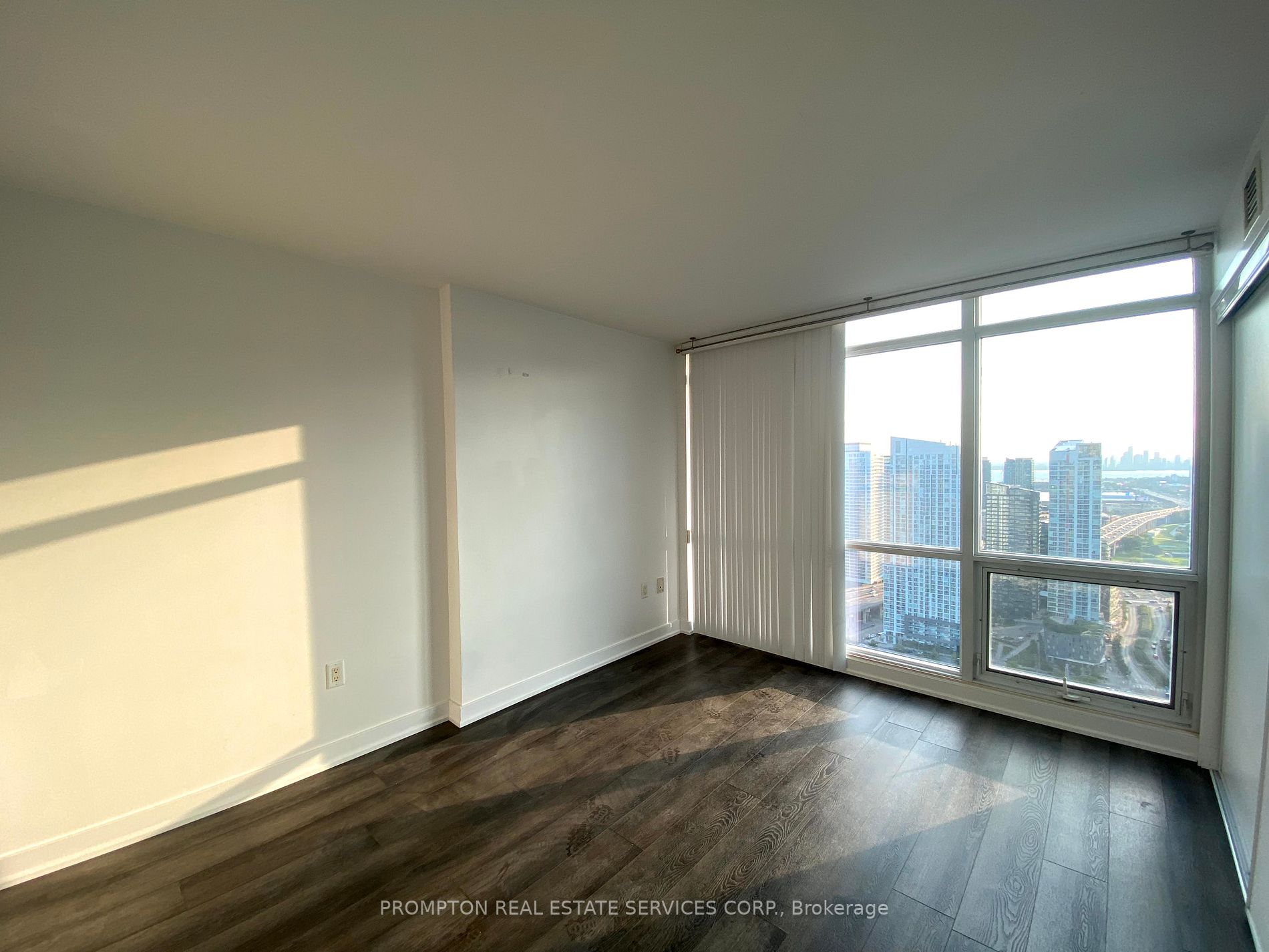 15 Fort York Blvd, #4703