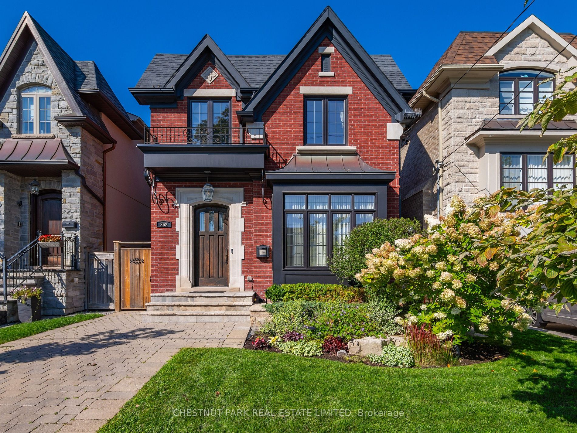 252 Sutherland Dr