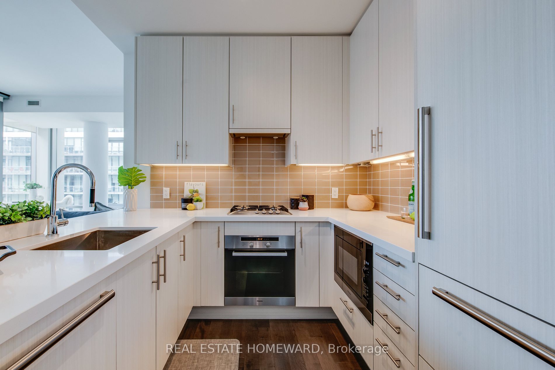 Listing C7010620 - Large Photo # 4