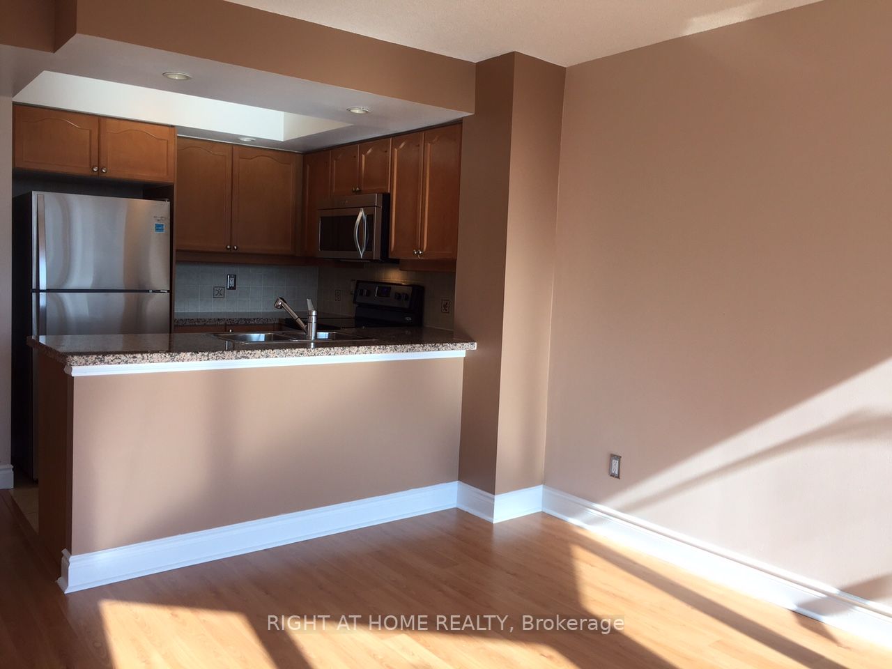 10 Northtown Way, #909