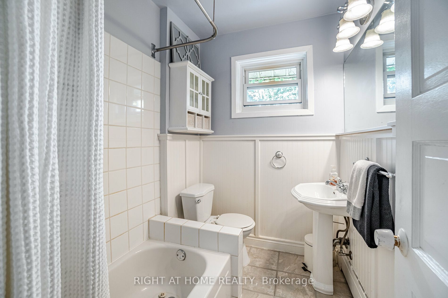 Listing C7010708 - Large Photo # 24