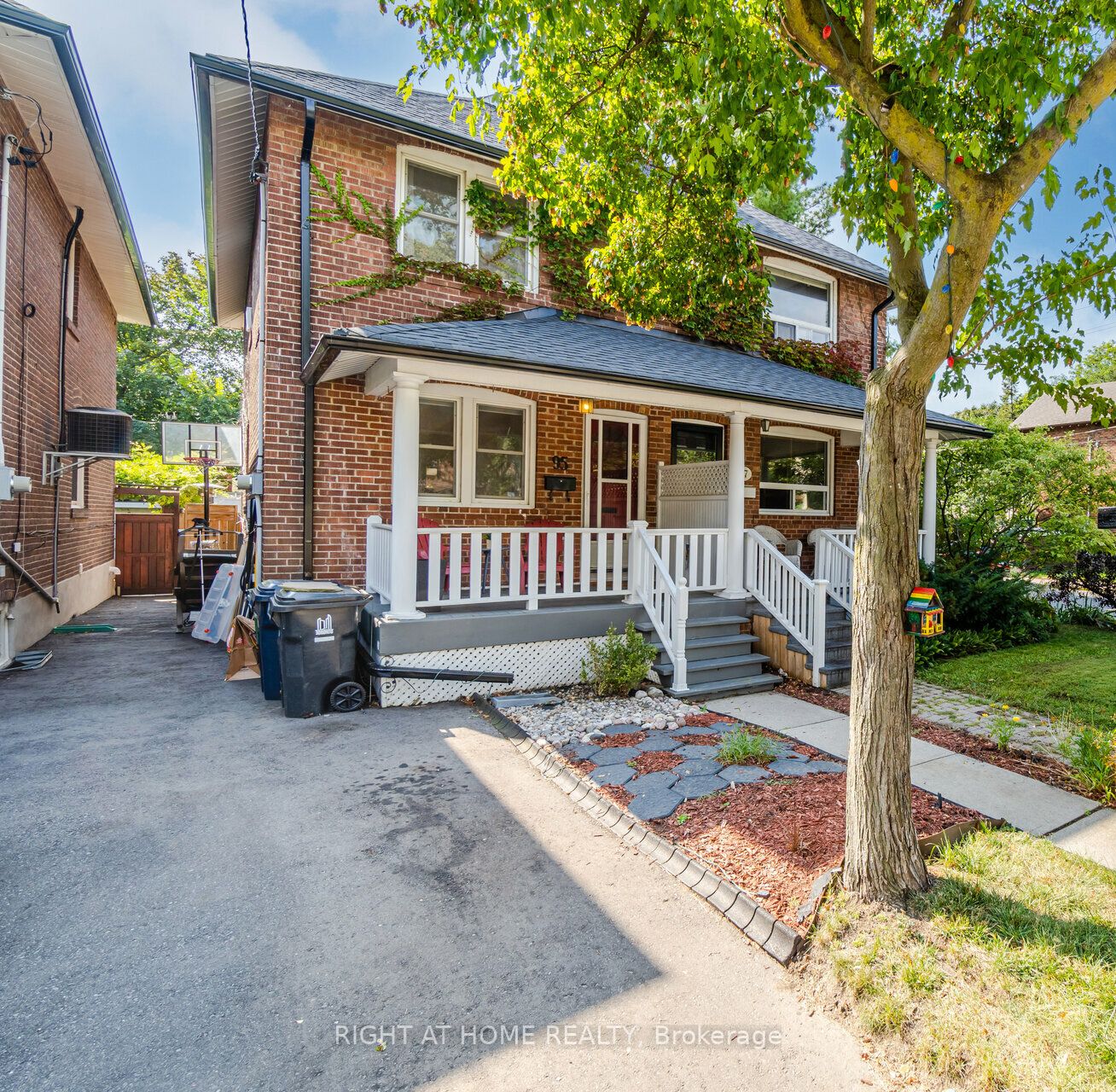 95 Douglas Ave