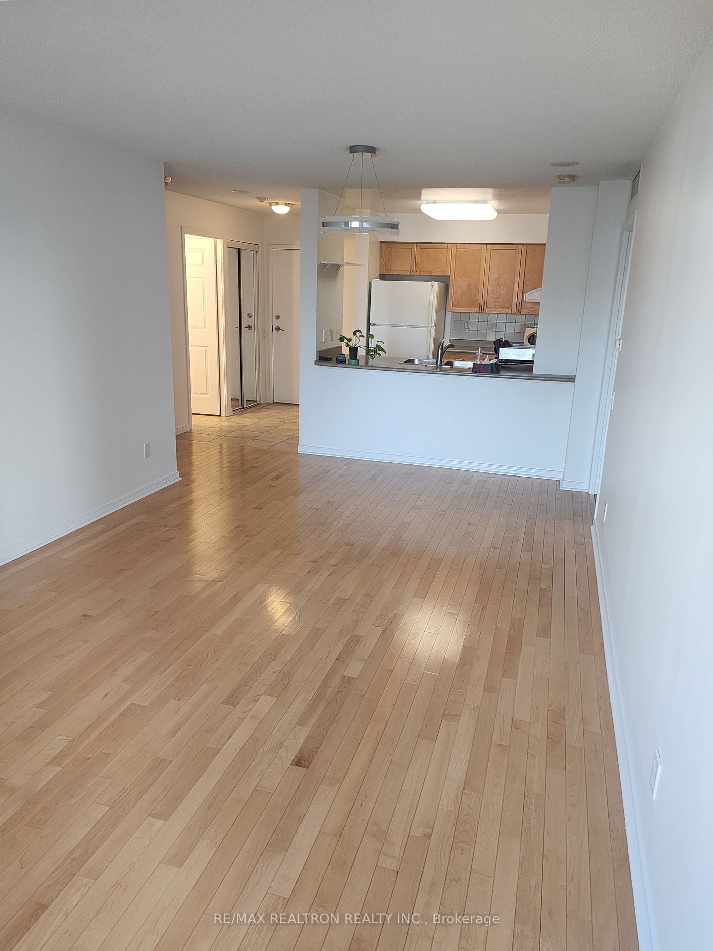 33 Empress Ave, #1112