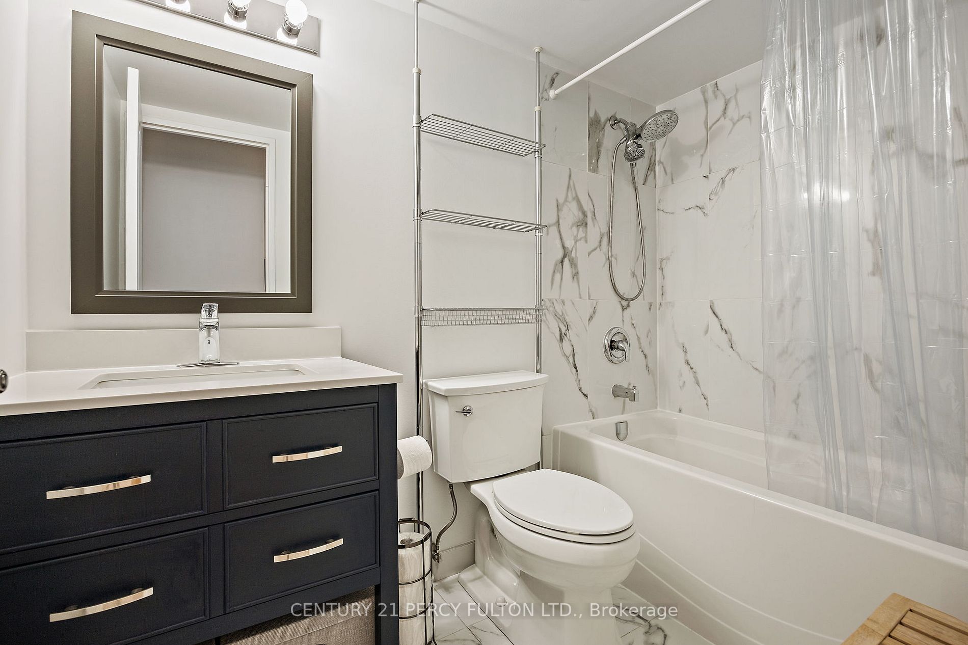 22 Shallmar Blvd, #605
